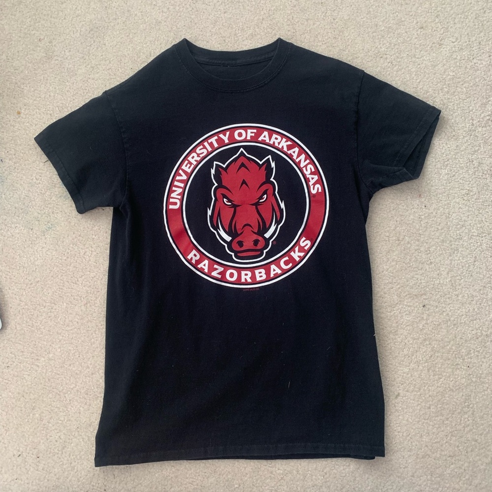 Arkansas Razorbacks Tshirt - Picture 3 of 4